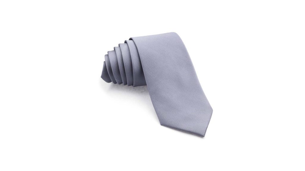 Combinaciones para vestir con corbata gris -