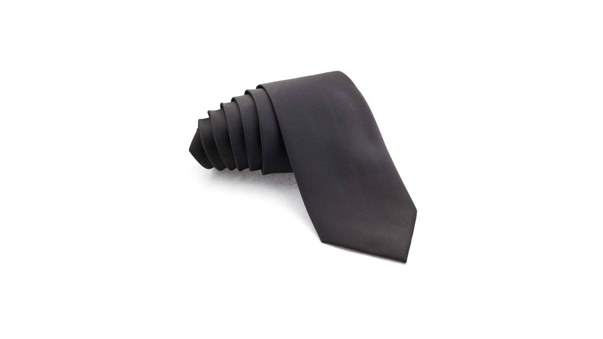 Outfit Corbata negra para hombre: ¿Qué significa?